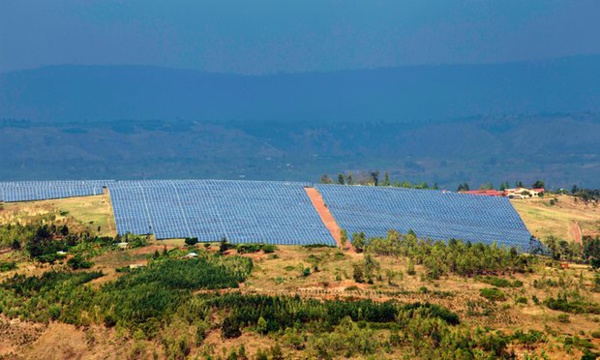 RWANDA - Un parc solaire construit en un temps record éclaire le pays