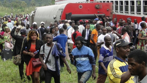 Les Camerounais entre deuil et colère après le déraillement