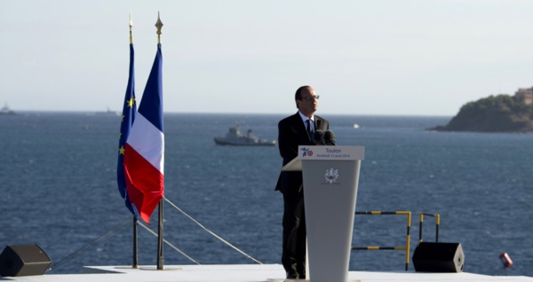 La France dispose d'un budget de Défense suffisant, selon Hollande