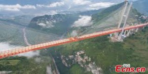 Ouverture en Chine du pont le plus haut au monde