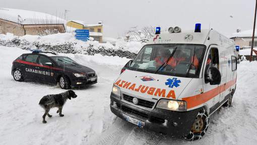 Italie: de nombreux morts dans un hôtel touché par une avalanche (médias)