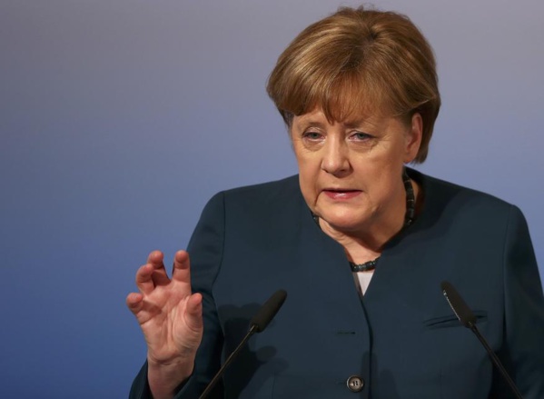 Merkel reconnaît que la valeur de l'euro est un "problème"