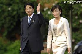 Un scandale lié à des achats de terrains pèse sur le Premier ministre japonais
