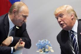 Ingérences russes aux USA: échange "très vigoureux" entre Trump et Poutine