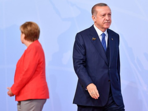 Ankara s'en prend à Merkel