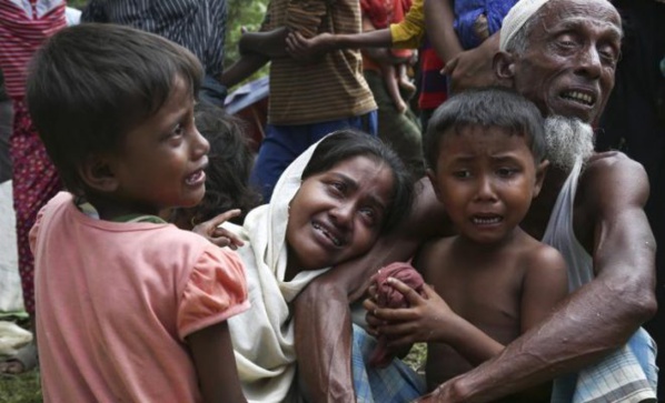 Crise des Rohingyas: près de 300.000 réfugiés au Bangladesh