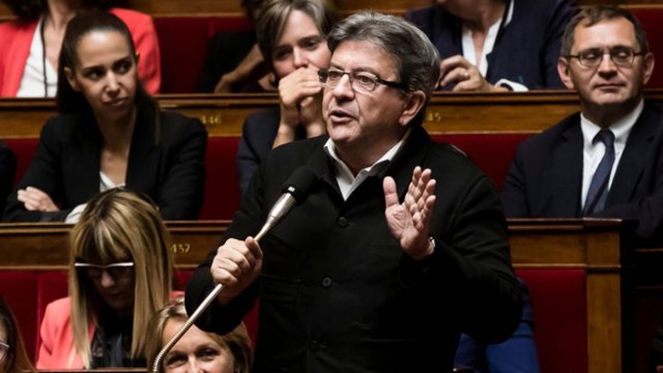 Mélenchon et les députés de LFI avaient refusé de mettre la cravatte.