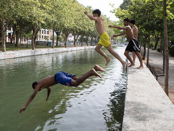 La canicule persiste en Europe, incendies dans la péninsule ibérique