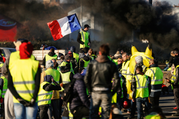 Inflexibles, les "gilets jaunes" en route pour leur "acte 2" samedi