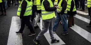 La vente de gilets jaunes en Egypte contrôlée par la police