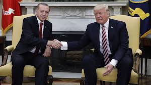 Erdogan va "éradiquer" l'EI en Syrie, rapporte Trump