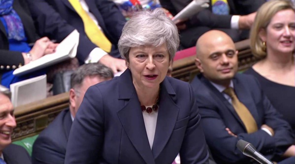 Theresa May s'engage à démissionner pour sauver son accord de Brexit