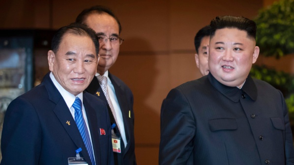 Kim Yong Chol aux côtés de Kim Jong Un