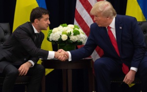 Donald Trump avec le président ukrainien Volodimyr Zelenski par qui le "scandale" est arrivé