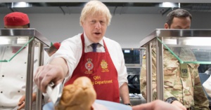 GRANDE BRETAGNE : Boris Johnson augmente le salaire minimum