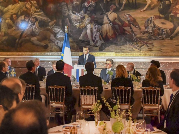 "Choose France": tapis rouge pour les investisseurs étrangers au château de Versailles