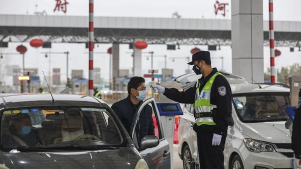 Virus: la France « envisage » des autobus pour les Français qui veulent quitter Wuhan (officiel)