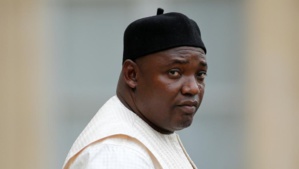 Le président Adama Barrow, aux prises avec une contestation qui le vise directement