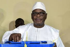 Le président Ibrahim Boubabar Keïta décidé à maintenir les législatives