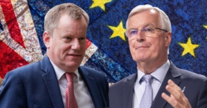 David Frost (à gauche) et Michel Barnier