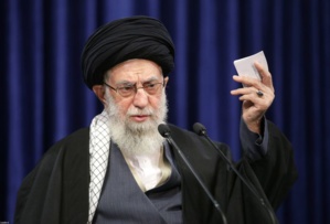 Un tweet de Khamenei supprimé: «Les vaccins pourraient servir à contaminer l’Iran»