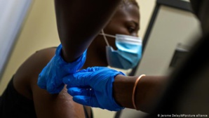 L’Union Africaine veut créer cinq pôles de fabrication de vaccins sur le continent