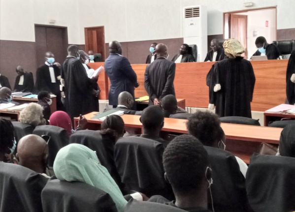 Le procès à la barre du tribunal de Dakar le 3 juin