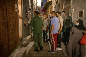 Face à la flambée des cas de Covid-19, le Maroc élargit le couvre-feu nocturne