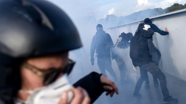 Une manifestation anti-Zemmour donne lieu à des affrontements avec la police