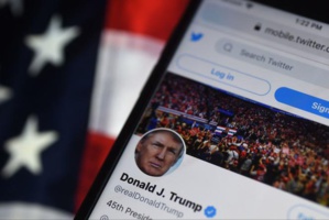 Trump à nouveau confronté au puissant attrait de Twitter