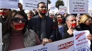 Tunisie: des journalistes en colère contre une justice "aux ordres"