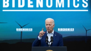 Biden limite les investissements dans les technologies, la Chine proteste