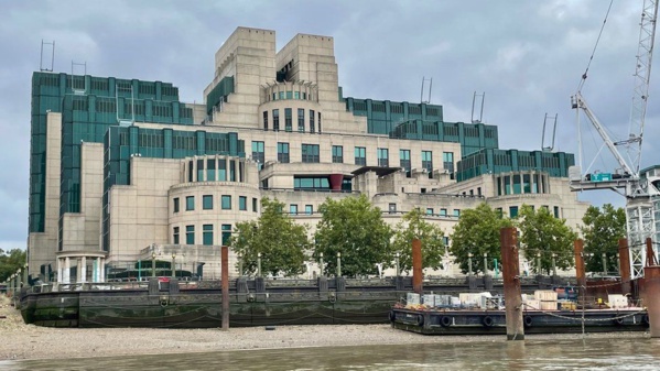 Le siège du MI6 á Londres