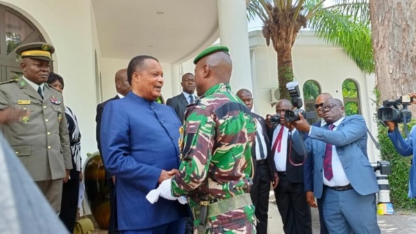 En visite chez le "patriarche" Sassou-Nguesso, le président de transition du Gabon plaide pour la levée des sanctions