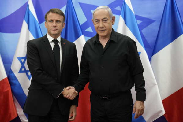 Emmanuel Macron sous le feu des critiques après sa visite en Israël