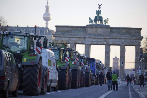 Grève ferroviaire et agriculteurs en colère paralysent l'Allemagne