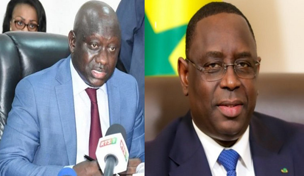 Serigne Bassirou Guèye, président de l'OFNAC (g) nommé en décembre 2022 par l'ancien président Macky Sall