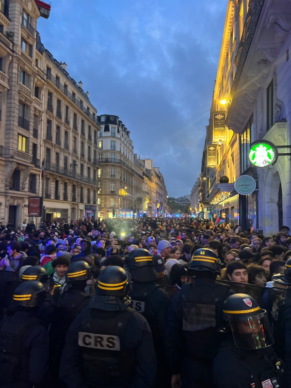 France : Une troisième soirée de manifestation à Paris pour dénoncer le "génocide à Gaza"