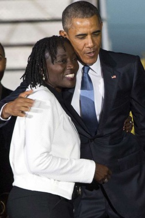 Kenya : l’activiste Auma Obama, demi-sœur de Barack Obama, attaquée au gaz lacrymogène pendant une interview