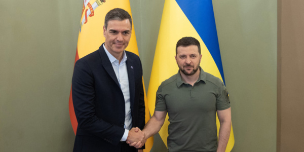 Pedro Sanchez et Volodymyr Zelensky