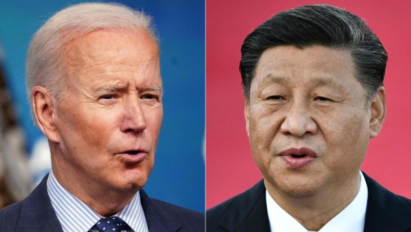 Joe Biden (g.) et Xi Jinping