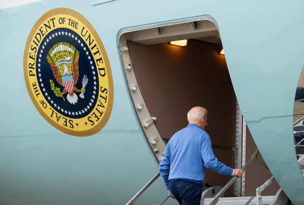 Biden à l'isolement pendant que Trump triomphe