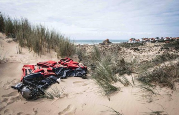 Manche: série de naufrages meurtriers de canots de migrants surchargés