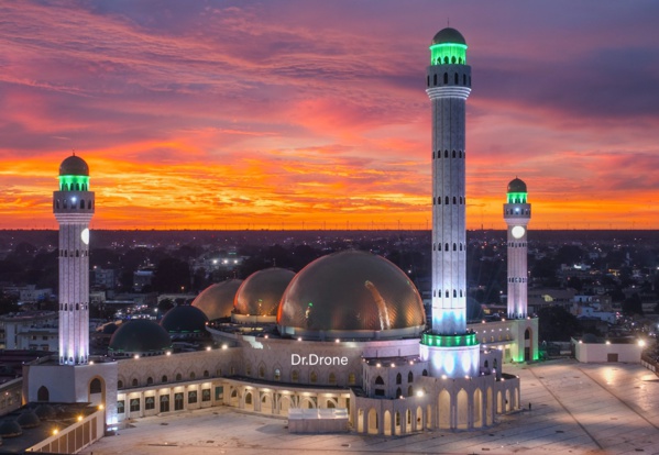 La grande Mosquée de Tivaouane (photo Dr Drone)