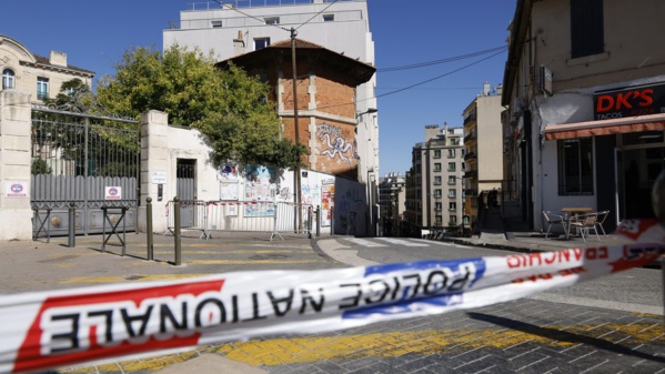 Marseille - Un jeune de 15 ans «lardé de 50 coups de couteau» et brûlé vif à Marseille