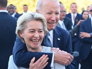 Le président americain Joe Biden et Ursula van der Leyen, la présidente de la puissante Commission européenne