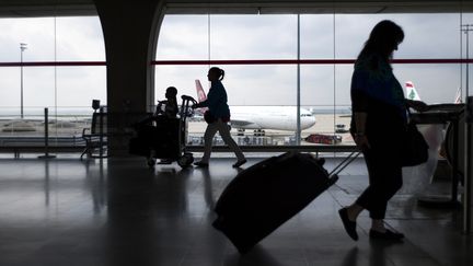 Aida, 11 ans et d'origine sénégalaise, retenue cinq jours à Orly : « La zone d'attente, c'est inhumain »