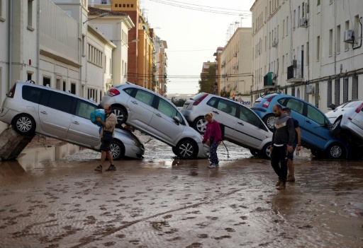 Espagne: au moins 95 morts et de nombreux disparus dans des inondations "dantesques"