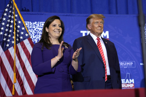 La pro-israélienne Elise Stefanik avec Donald Trump