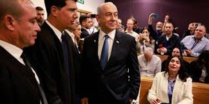 Benyamin Netanyahu au tribunal le 10 décembre 2024 pour un procès anti-corruption le visant